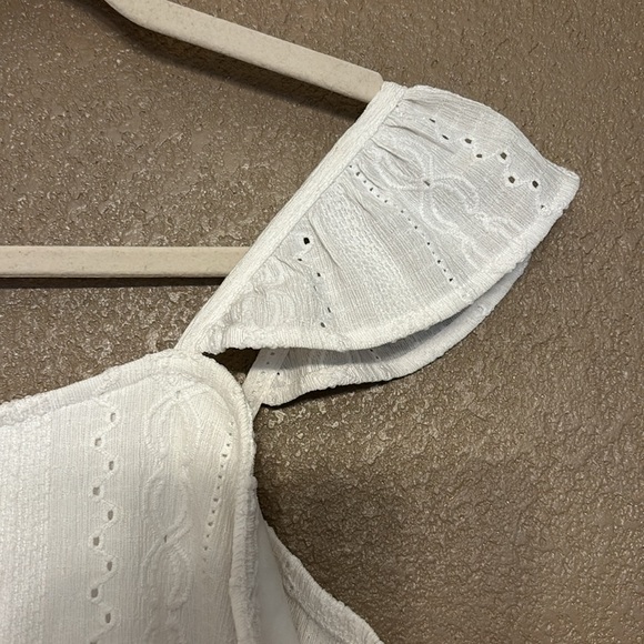 Sugar & Jade Girls white cap sleeve eyelet dress - Picture 3 of 7